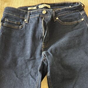 Mango jeans Sienna style. Cropped. Slight flare